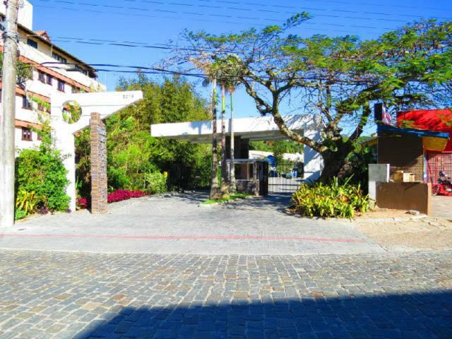 Praia de Bombinhas Res Solar das Bromélias Exterior foto